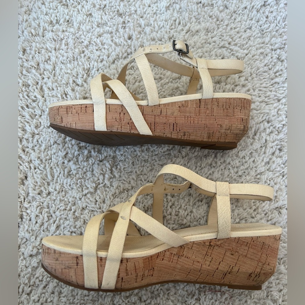 Eileen Fisher Array Core Sandals